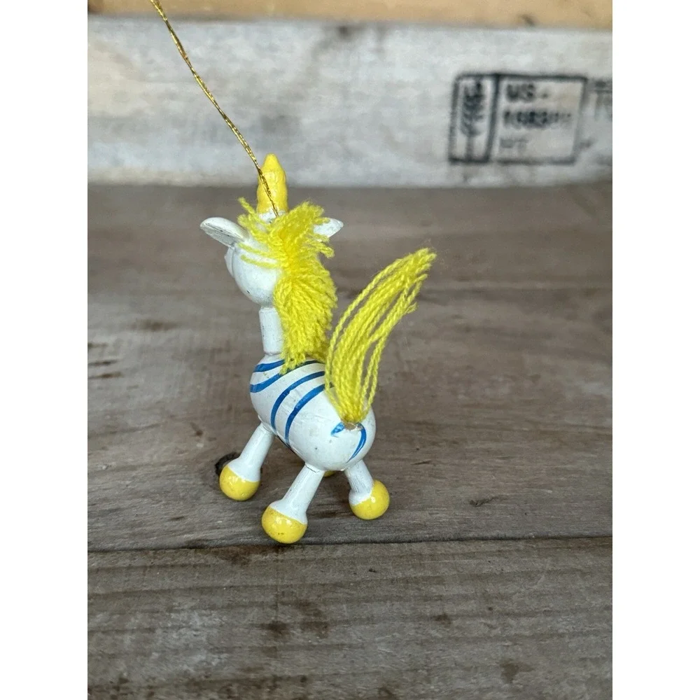 Vintage Wooden Russ Berrie & Co‎ made in Tiwian Christmas Ornament